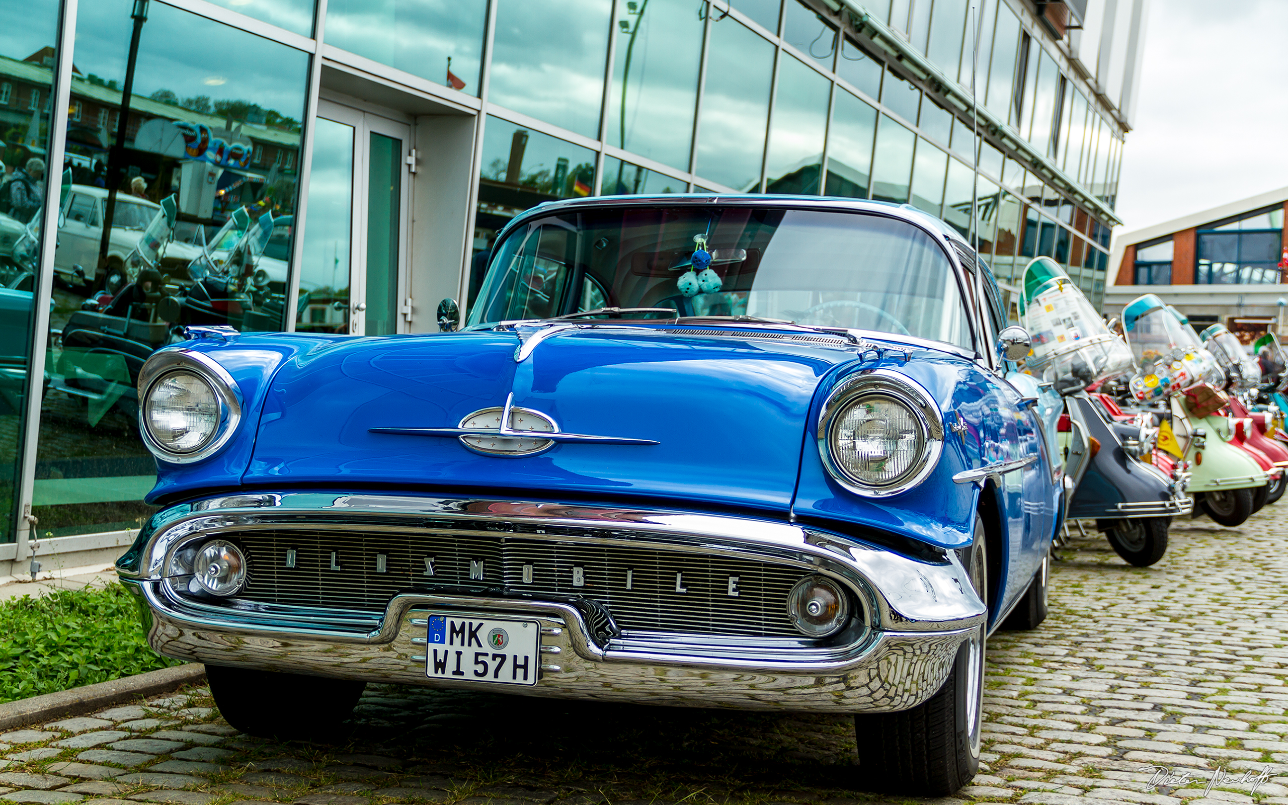 Oldsmobile Ninety Eight (1957)